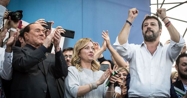 Sondaggi, il centrodestra vincerebbe le elezioni anche con la nuova legge elettorale