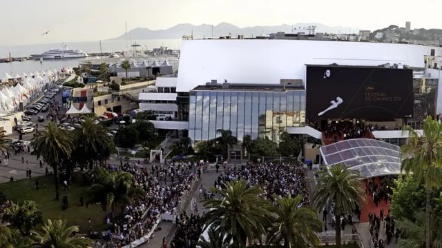 ++ Cannes, black out elettrico mette in difficoltà festival ++