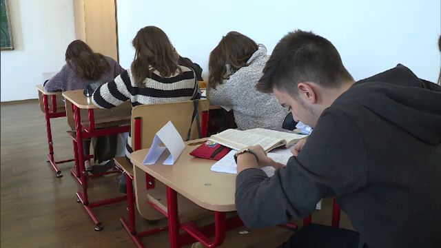Ministrul Educației, verdict dur pentru învățâmântul liceal: Suntem în Epoca de piatră, nici măcar în Evul Mediu