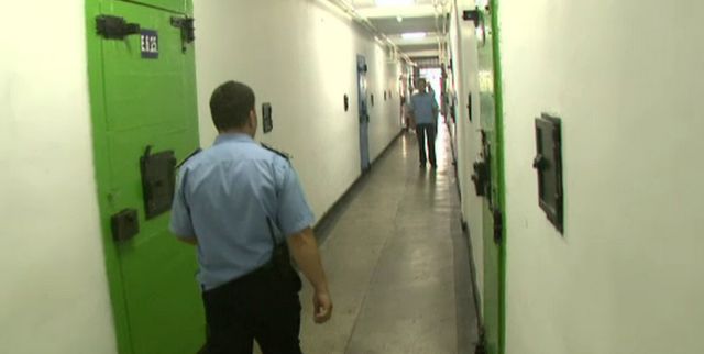 Protest la Penitenciarul Gherla: „Toader a ratat, Birchall fii bărbat”