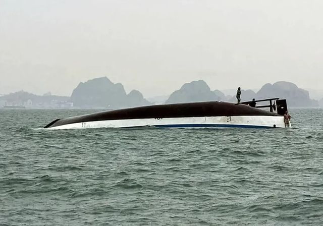 Al menos 34 turistas mueren en un naufragio en Vietnam