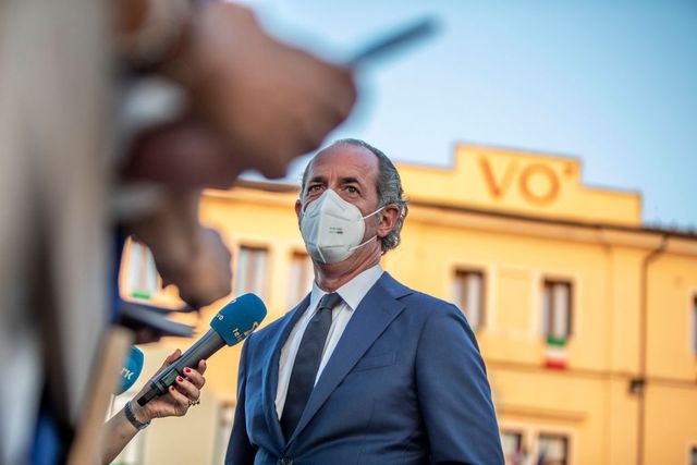 Vaccini, Zaia: Dosi non arrivate, sospendiamo campagna in Veneto