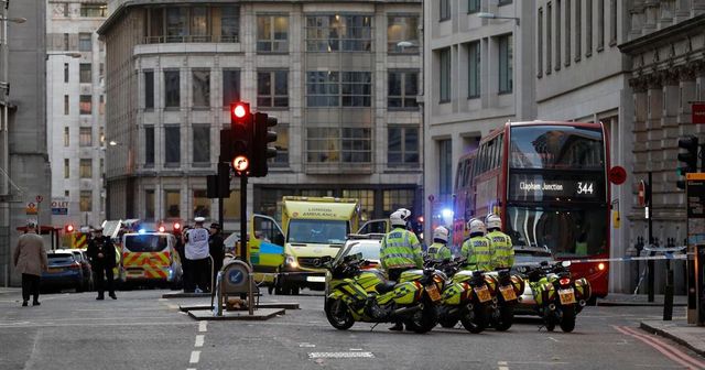 Útočník z Londýna byl podle policie dříve odsouzený za terorismus