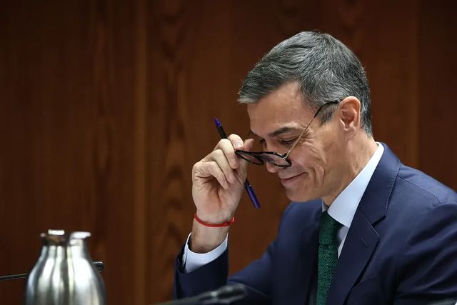 Sánchez se pone las gafas de no ver