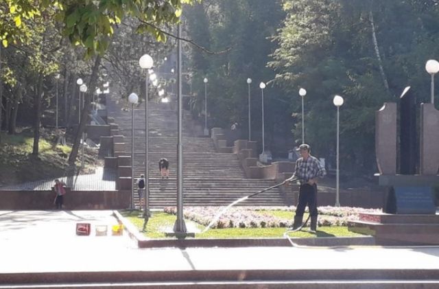 Cît a costat reconstrucția scărilor de granit din parcul „Valea Morilor”