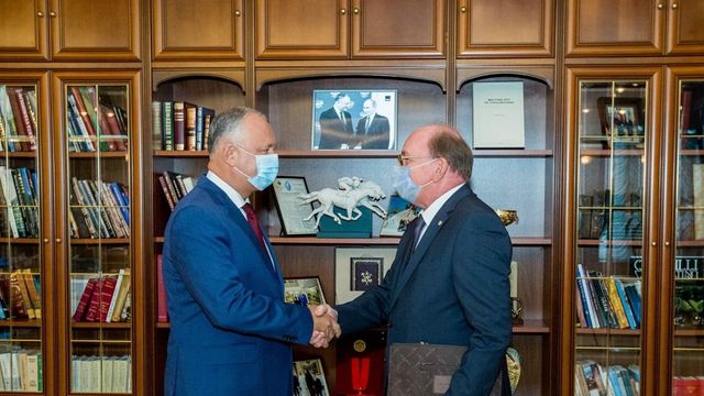 Igor Dodon, o nouă întâlnire cu ambasadorul Rusiei, Oleg Vasnețov