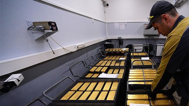 Россия нарастила производство золота в январе-мае на 2,8%