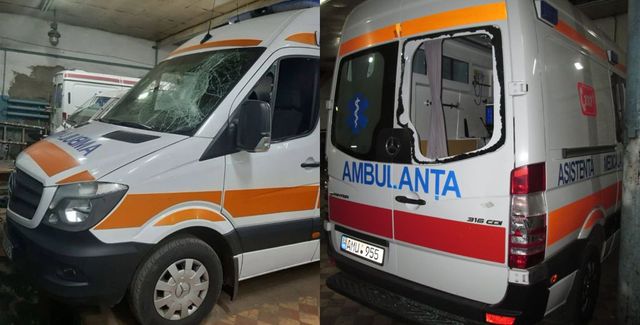 Un individ beat a vandalizat cu o rangă o ambulanță din Chișinău și l-a atacat pe șofer