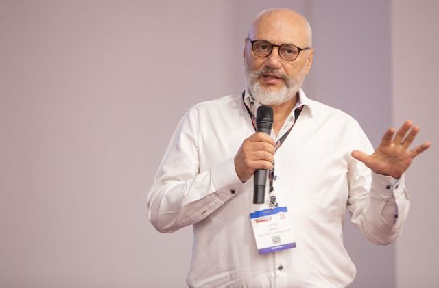 Consiliere psihologică online pentru jucătorii dependenți de pariuri sportive