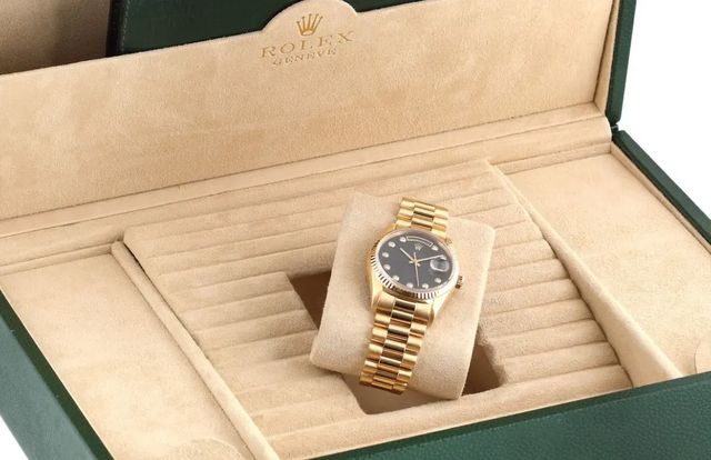 Cu cât a fost cumpărat la licitație ceasul Rolex din aur care i-a aparținut lui Ion Iliescu