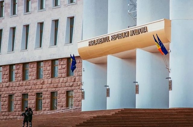 Care formațiuni politice ar ajunge în Parlament dacă duminica viitoare ar fi organizate alegeri