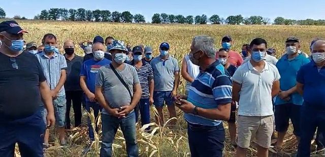Sute de fermieri din toate raioanele țării vin la Chișinău să protesteze