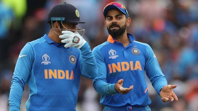 WATCH: Kohli Reacts on Tweet Featuring Dhoni That Sparked Retirement Rumours
