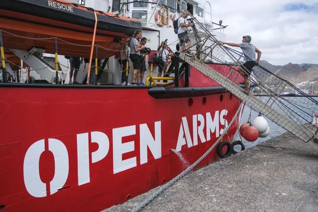 Vox denuncia ante Transportes el atraque del barco de Open Arms en Tenerife
