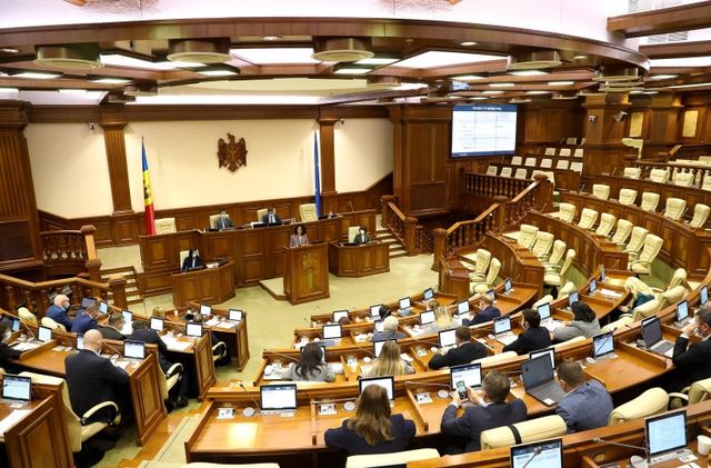 Заседание Парламента Молдовы