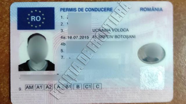 Un permis de conducere falsificat, găsit de polițiștii de frontieră
