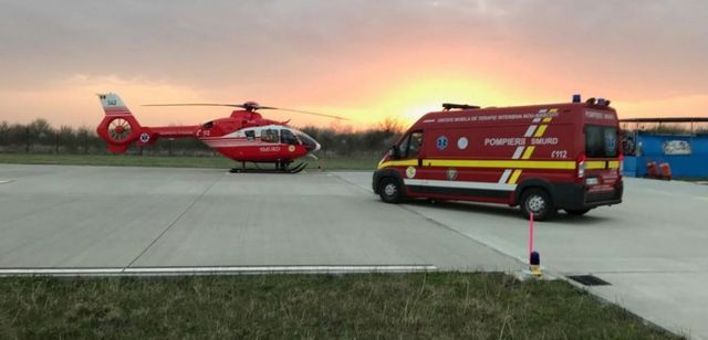 Trei bebeluși născuți prematur la spitalul focar Suceava au fost trasferați la București cu elicopterul