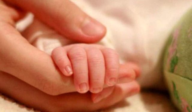 Bebelușul de șase luni al unui deputat din Republica Moldova a murit într-un hotel din Iași