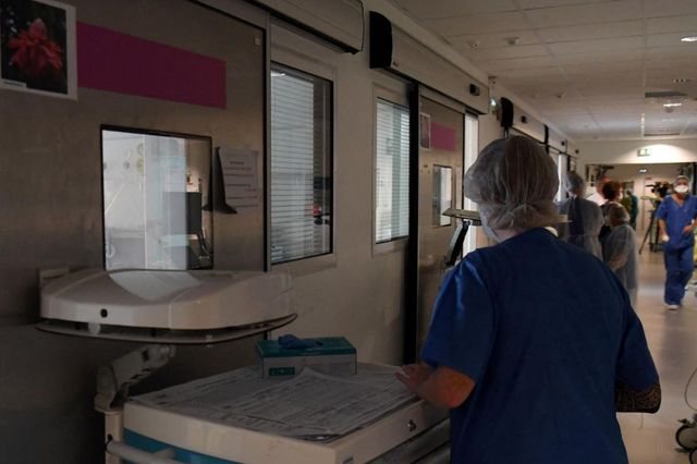 Epidemia di polmoniti in Cina, aumento anomalo di casi anche in Francia