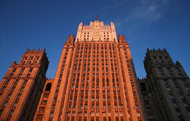 Rusia expulzează 45 de diplomați polonezi