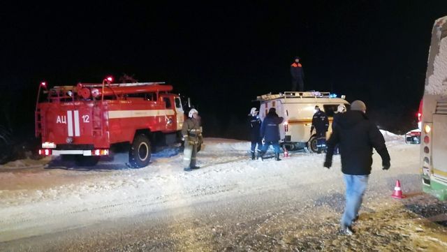 Первые кадры с места жуткой аварии в Коми с участием лесовоза