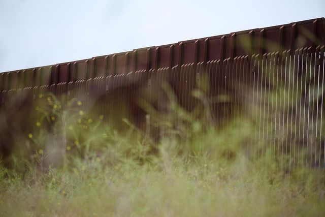 Esercito Usa, primi arresti di migranti a confine Messico
