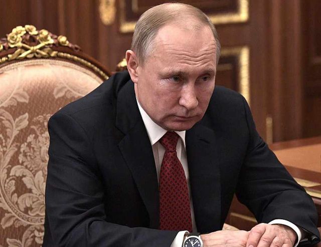 Путин внесе в парламента законопроекта за промени в Конституцията