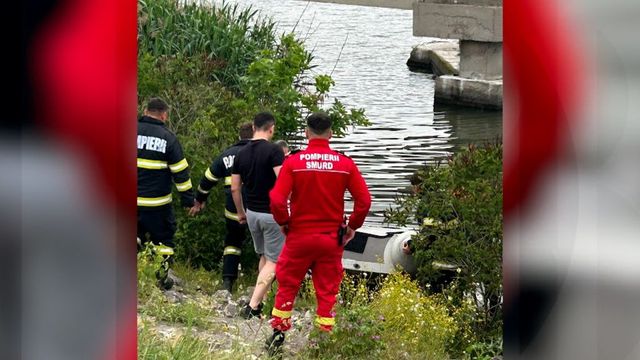 Un tată din Constanța și-a sacrificat viața pentru a-și salva fiul căzut în apă. Cu ultimele puteri, copilul s-a agățat de stuf