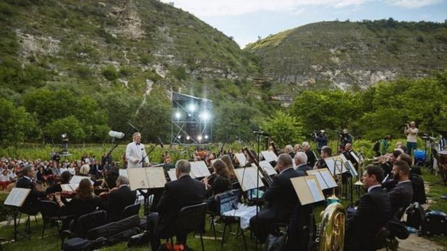 Seară magică la Complexul Orheiul Vechi. Iubitorii de operă au savurat un concert de excepție, în cadrul Festivalului DescOperă