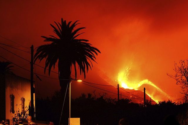 Már három hete nem csillapodik a vulkán La Palma szigetén - videó