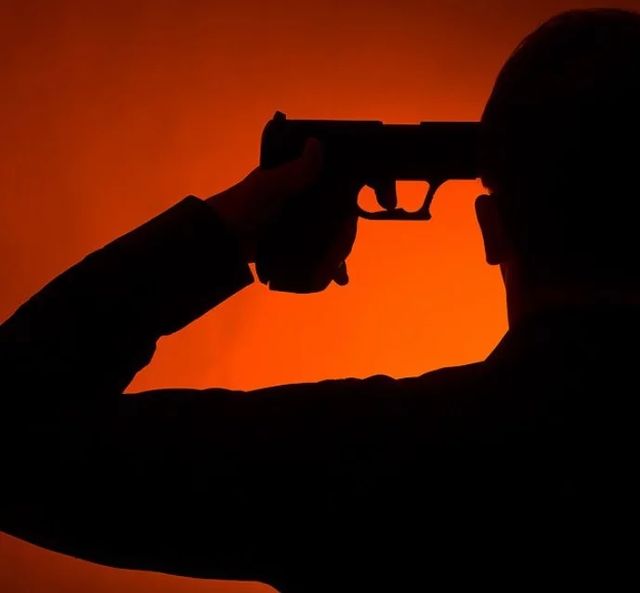 Un polițist din Caracal s-a împușcat în cap cu arma din dotare