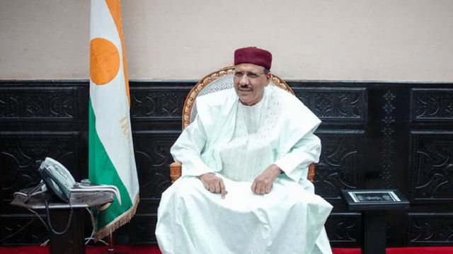 Regimul militar din Niger vrea ca presedintele inlaturat sa fie judecat pentru inalta tradare si subminarea securitatii tariI