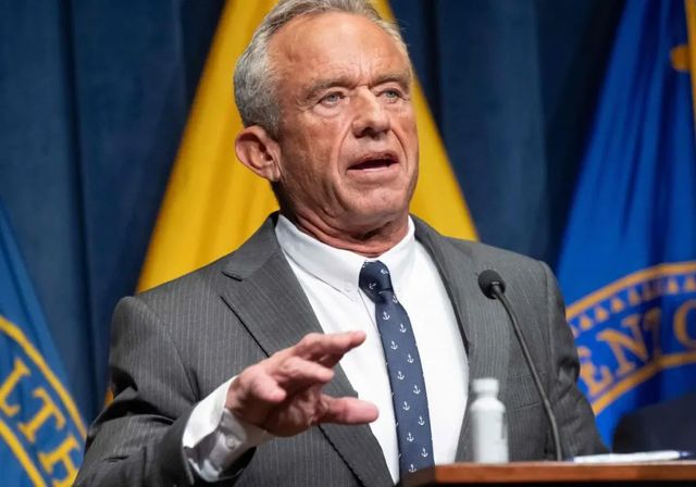Kennedy cancela 500 millones de financiación a 22 programas de vacunas ARNm