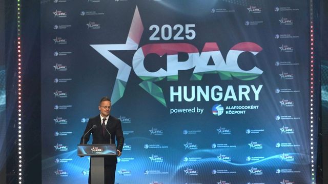 Szijjártó Péter: Magyarország szuverenitását támadja a Von der Leyen-Zelenszkij terv