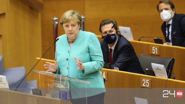 Angela Merkel: Kiállunk a jogállamiság mellett még akkor is, ha Orbán Viktorról van szó