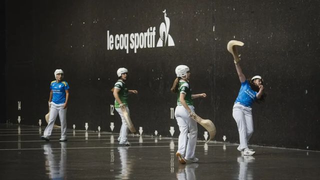 España vence a Euskadi en su primer partido oficial de pelota en Gernika