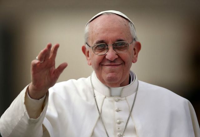 Papa Francisc a desemnat pentru prima dată în istorie o femeie la funcția de subsecretar al Sinodului Episcopilor
