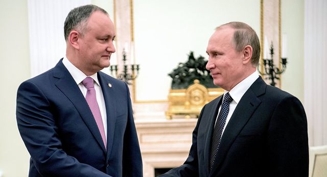 De ziua lui Vladimir Putin, Igor Dodon i-a transmis un mesaj de felicitare
