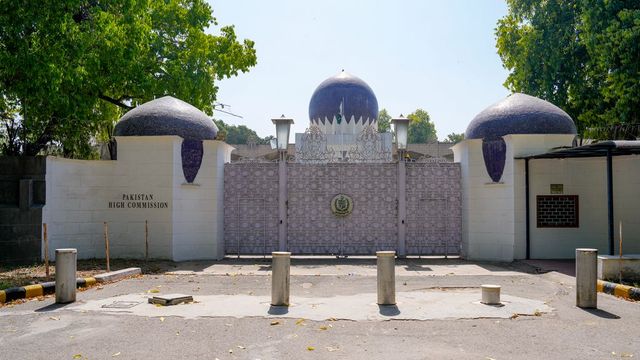 India declares Pakistan High Commission official persona non grata