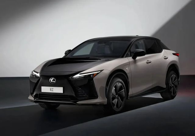 Lexus RZ, adiós a los volantes mecánicos
