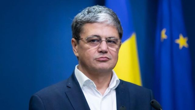 Guvernul vrea să reducă gradual plățile în numerar Boloș: Sunt sursa plăților la negru