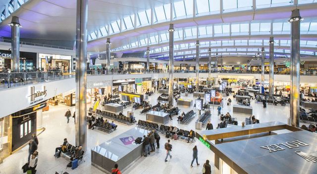 Media, cyberattacco contro diversi aeroporti europei