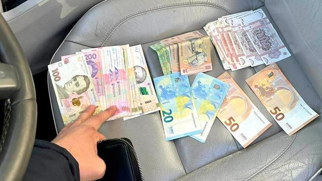 Șeful Postului de Inspecție la Frontiera Giurgiulești al ANSA și 10 subalterni, reținuți de CNA