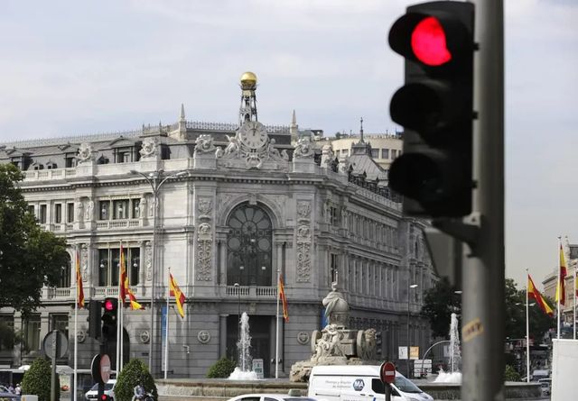 El Banco de España alerta de la «preocupante» fragmentación política que impacta en el crecimiento y la productividad
