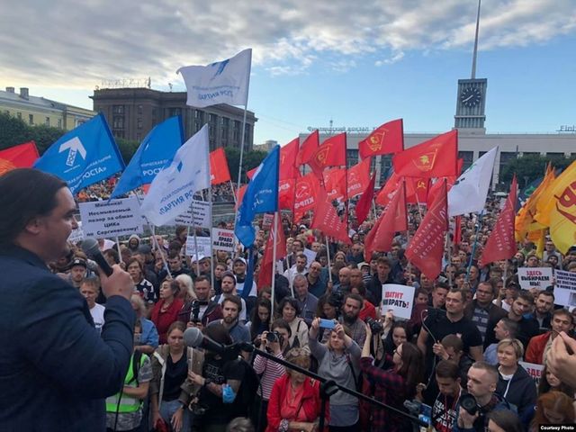 На акцию против произвола на выборах в Петербурге пришли несколько тысяч человек
