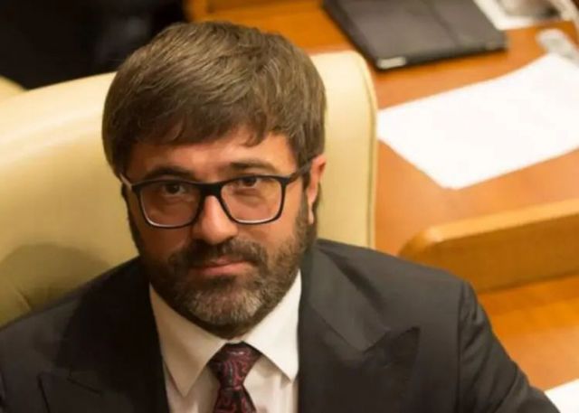 Serviciul Fiscal de Stat blochează fondurile economice controlate indirect de Vladimir Andronachi