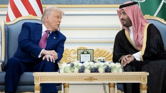 Donald Trump e Mohammed bin Salman firmano un accordo economico strategico