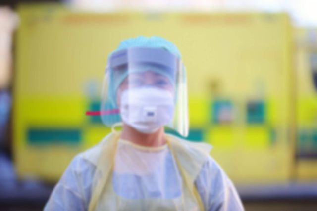 O asistenta care lucra cu bolnavi de coronavirus s-a sinucis