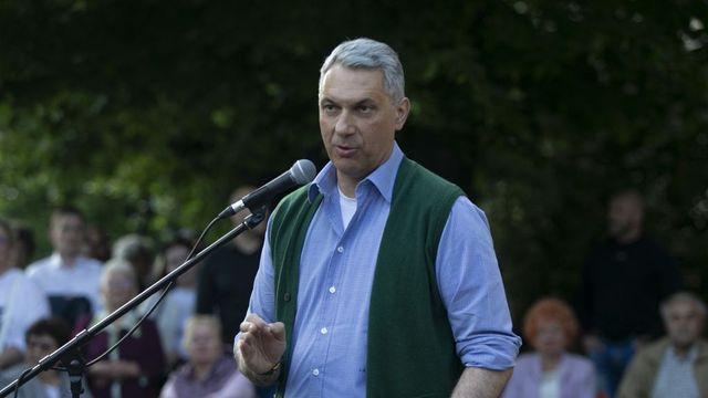 Lázár János újabb kastélyok elajándékozásáról döntött