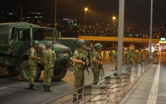 Turcia a ordonat arestarea a sute de militari acuzați de colaborare cu rețeaua lui Fethullah Gulen